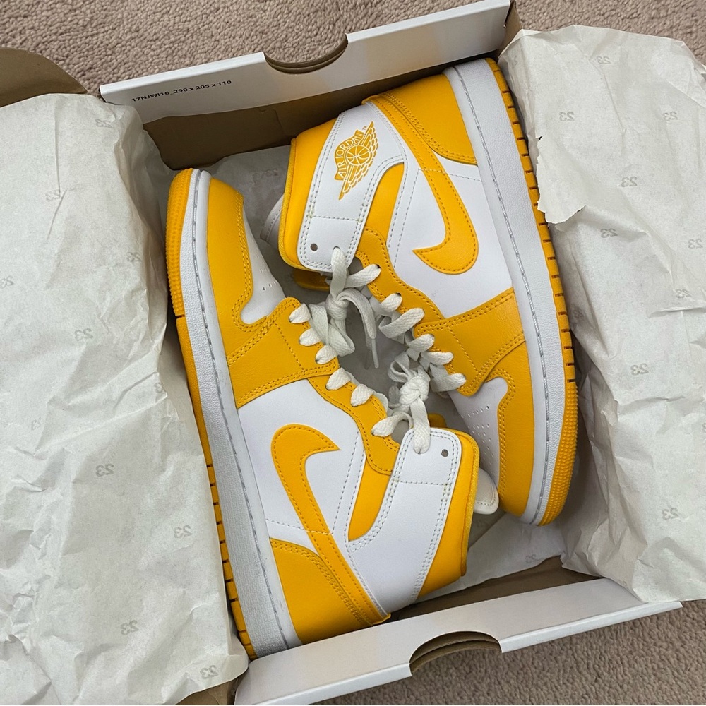 Nike Air Jordan 1 Mid White/University Gold Women's Size 7